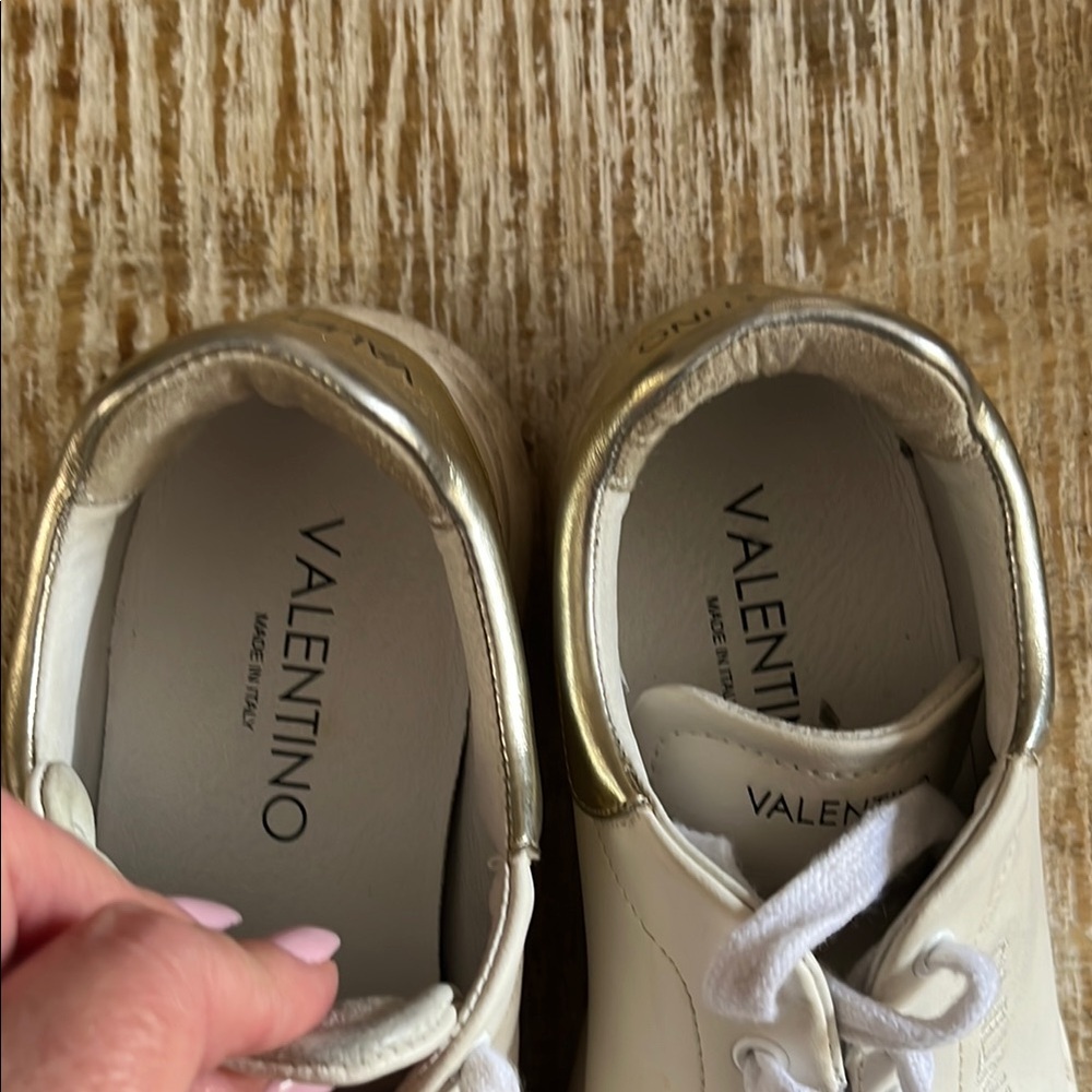 Valentino White and Gold Sneakers - Picture 4 of 9